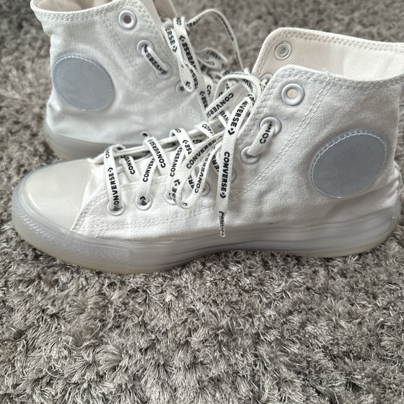 White Converse High Tops with Clear Sole
Size 8/10 - Picture 4 of 7
